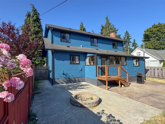 615 W 12th Street, Port Angeles, WA 98362