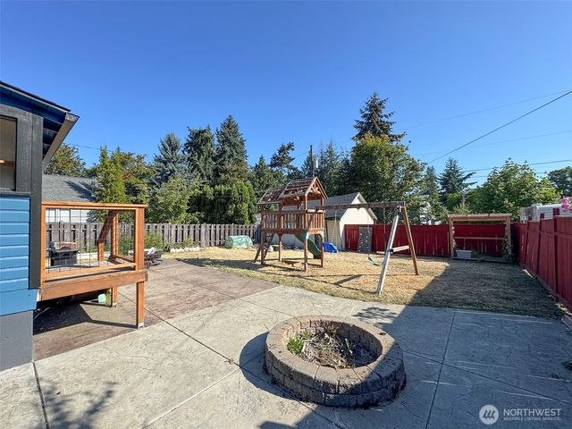 615 W 12th Street, Port Angeles, WA 98362