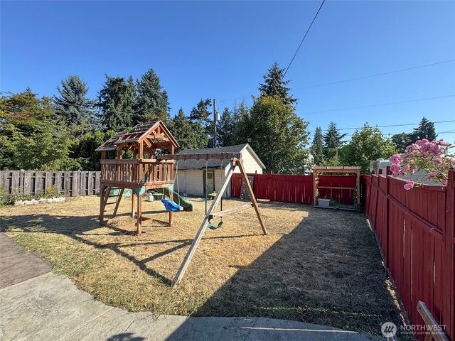 615 W 12th Street, Port Angeles, WA 98362