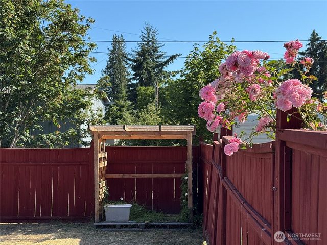 615 W 12th Street, Port Angeles, WA 98362