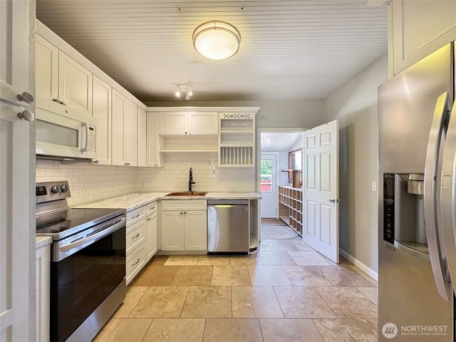 615 W 12th Street, Port Angeles, WA 98362