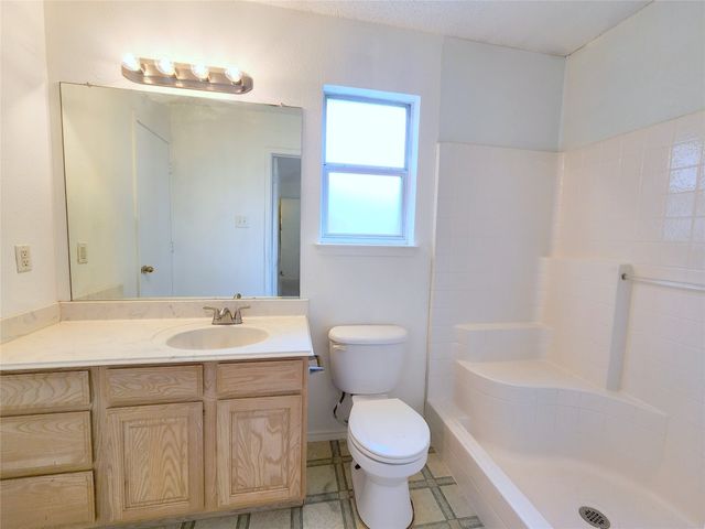 414 Dakota Drive, Joshua, TX 76058