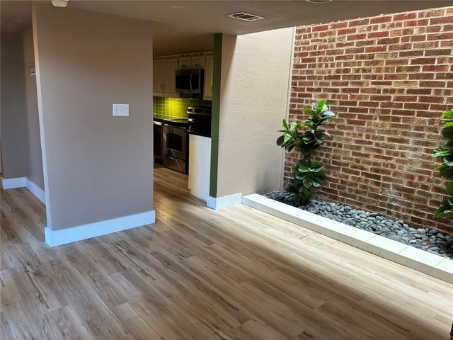 3125 Golden Oak Court, Farmers Branch, TX 75234