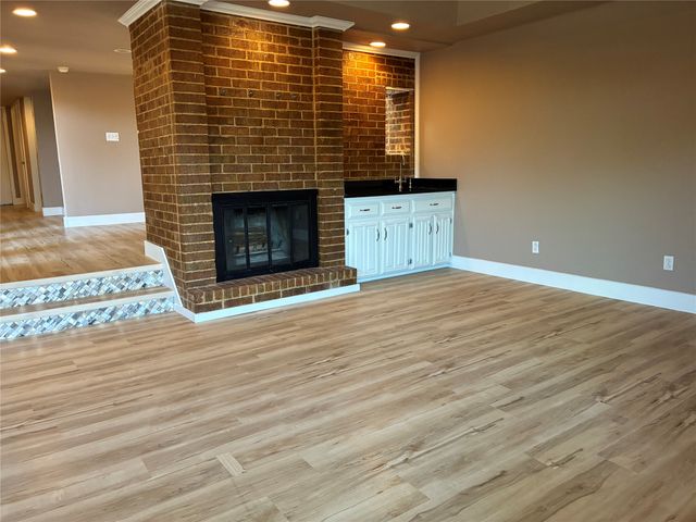 3125 Golden Oak Court, Farmers Branch, TX 75234