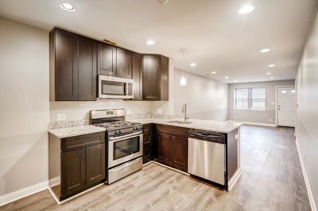 2312 S Seeley Avenue G, Chicago, IL 60608