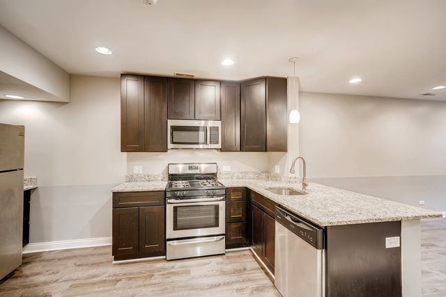 2312 S Seeley Avenue G, Chicago, IL 60608