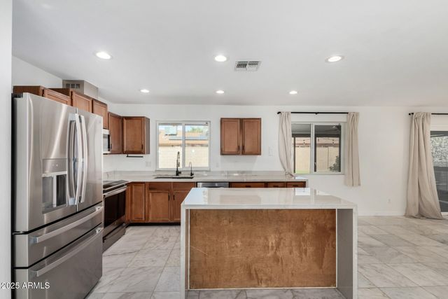 4140 W ANDERSON Drive, Glendale, AZ 85308