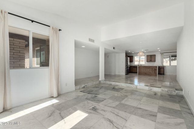 4140 W ANDERSON Drive, Glendale, AZ 85308