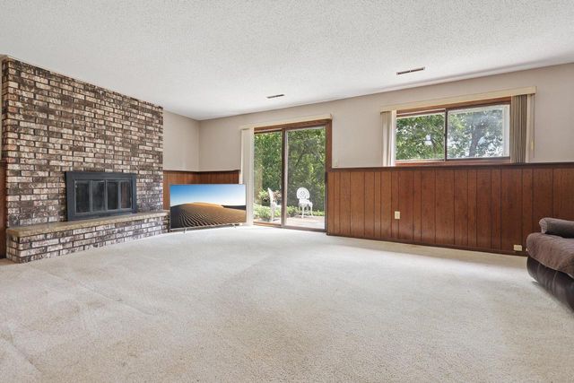 2839 Coventry LANE, Waukesha, WI 53188