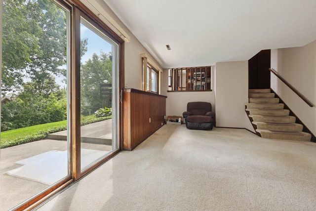2839 Coventry LANE, Waukesha, WI 53188