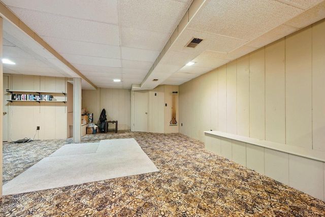 2839 Coventry LANE, Waukesha, WI 53188