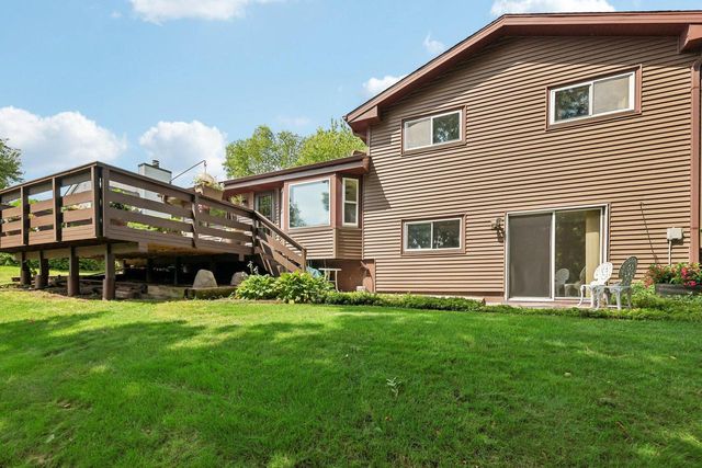 2839 Coventry LANE, Waukesha, WI 53188