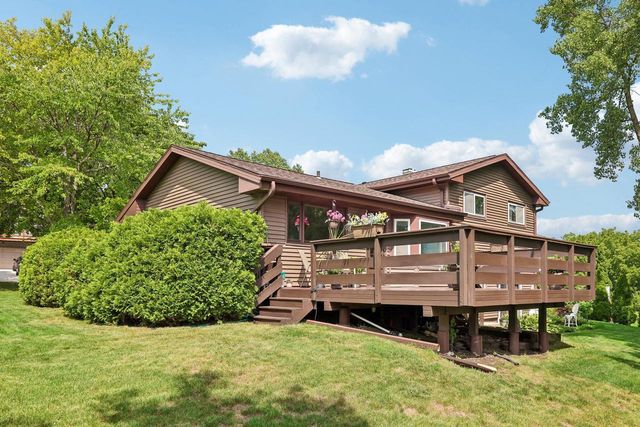 2839 Coventry LANE, Waukesha, WI 53188
