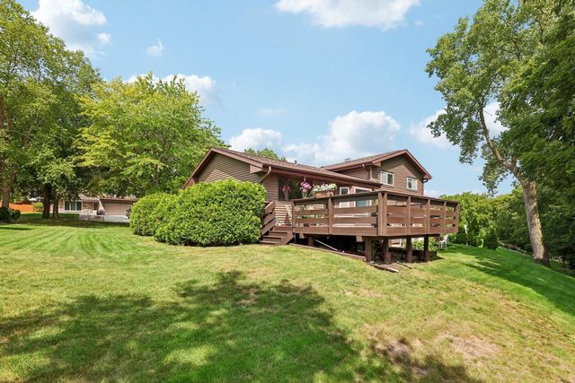 2839 Coventry LANE, Waukesha, WI 53188