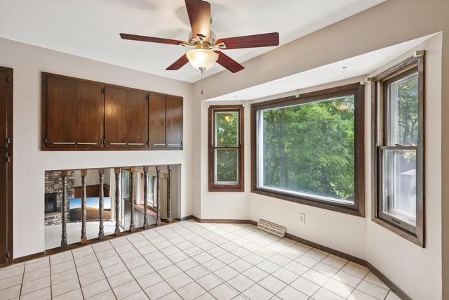 2839 Coventry LANE, Waukesha, WI 53188