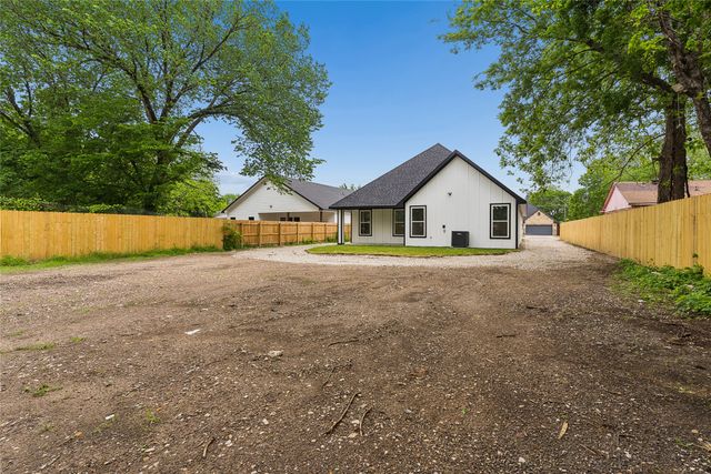 2223 Fordham Road, Dallas, TX 75216