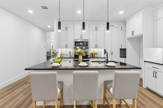 2223 Fordham Road, Dallas, TX 75216