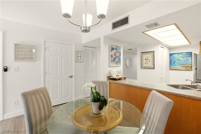 600 Neapolitan WAY 254, Naples, FL 34103