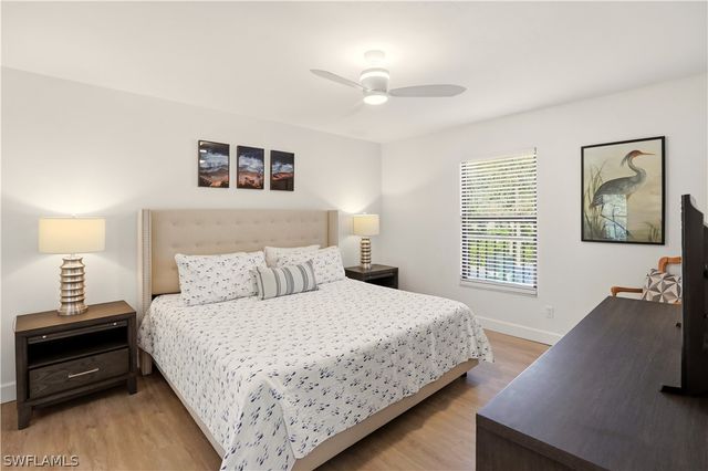 600 Neapolitan WAY 254, Naples, FL 34103