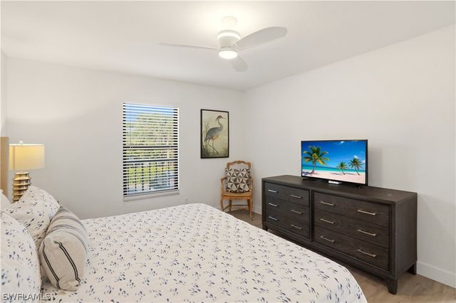 600 Neapolitan WAY 254, Naples, FL 34103