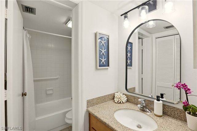 600 Neapolitan WAY 254, Naples, FL 34103