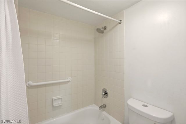 600 Neapolitan WAY 254, Naples, FL 34103