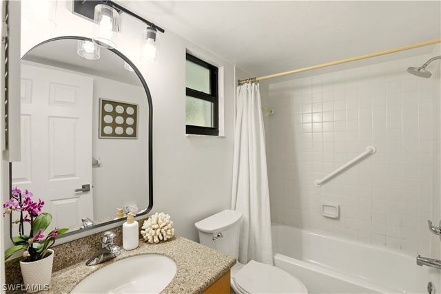 600 Neapolitan WAY 254, Naples, FL 34103