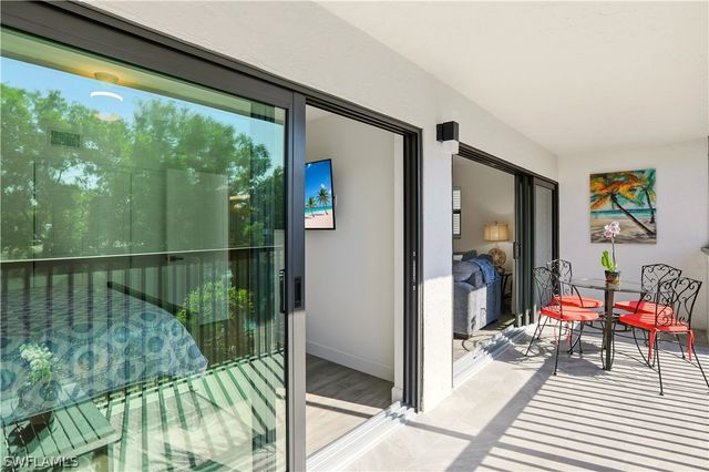 600 Neapolitan WAY 254, Naples, FL 34103