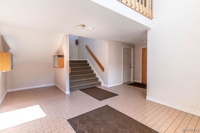 1210 Youngs Road G, Amherst, NY 14221