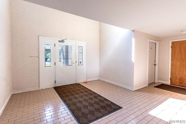 1210 Youngs Road G, Amherst, NY 14221