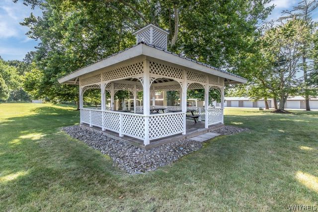 1210 Youngs Road G, Amherst, NY 14221