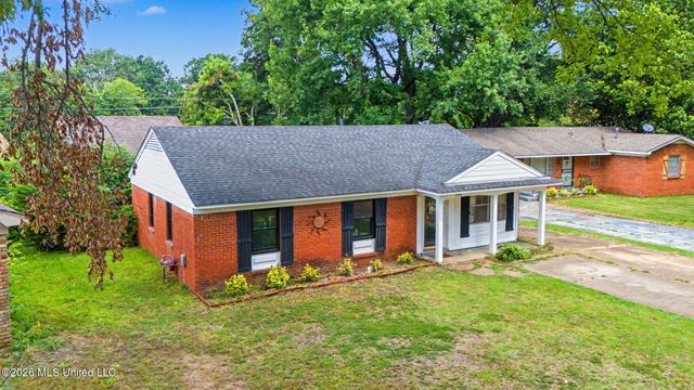 8351 Whitehead Drive, Southaven, MS 38671