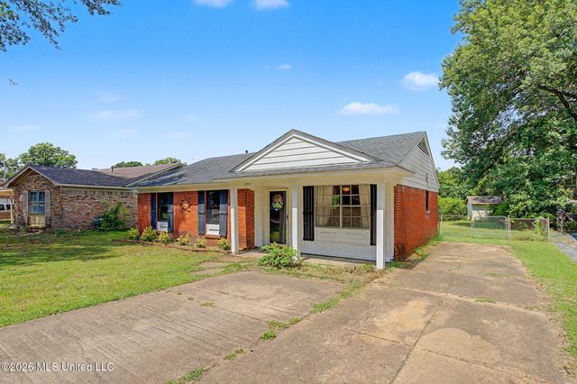 8351 Whitehead Drive, Southaven, MS 38671