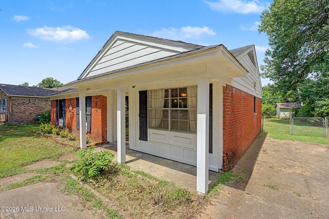 8351 Whitehead Drive, Southaven, MS 38671
