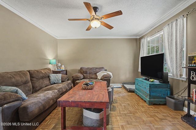 8351 Whitehead Drive, Southaven, MS 38671