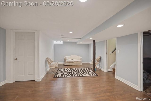 29108 Dover Avenue, Warren, MI 48088