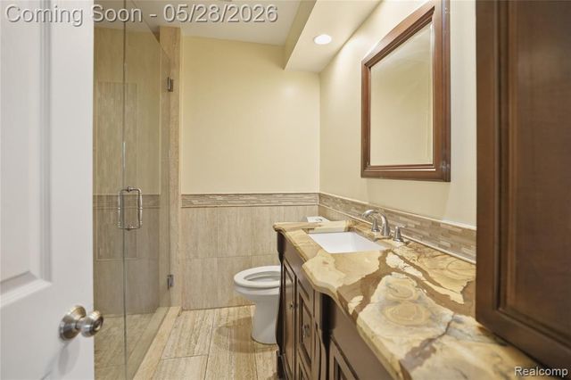 29108 Dover Avenue, Warren, MI 48088
