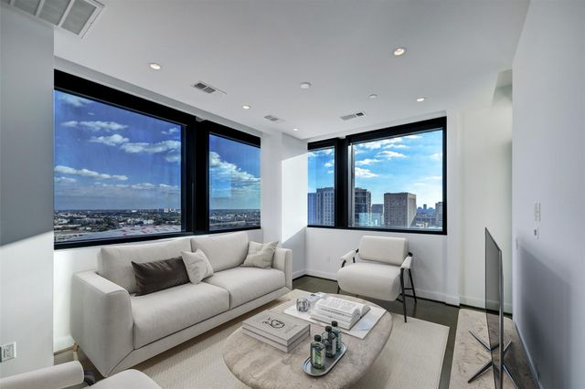 1211 Caroline Street 1604, Houston, TX 77002