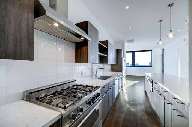 1211 Caroline Street 1604, Houston, TX 77002