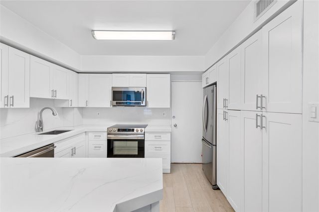 3850 GALT OCEAN Drive 1504, Fort Lauderdale, FL 33308