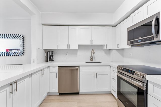 3850 GALT OCEAN Drive 1504, Fort Lauderdale, FL 33308