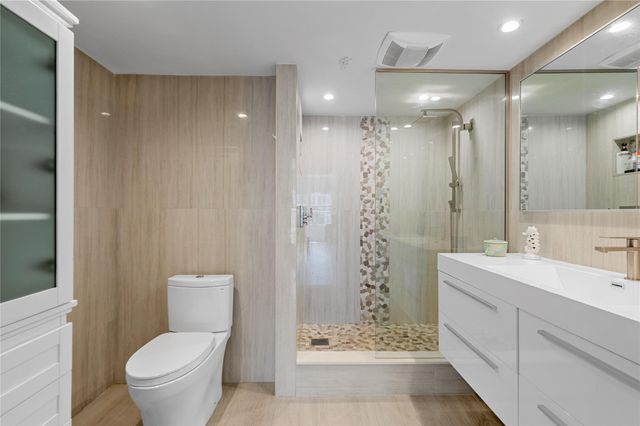 3850 GALT OCEAN Drive 1504, Fort Lauderdale, FL 33308