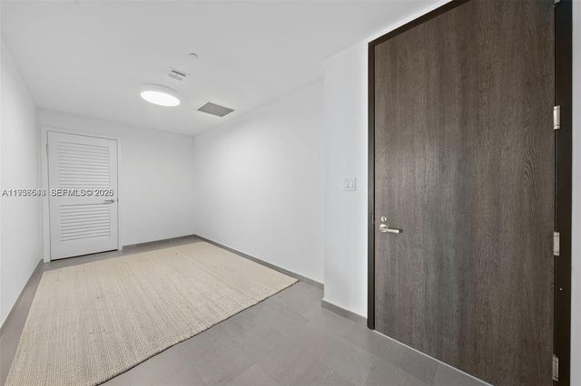 88 SW 7th St 2104, Miami, FL 33130