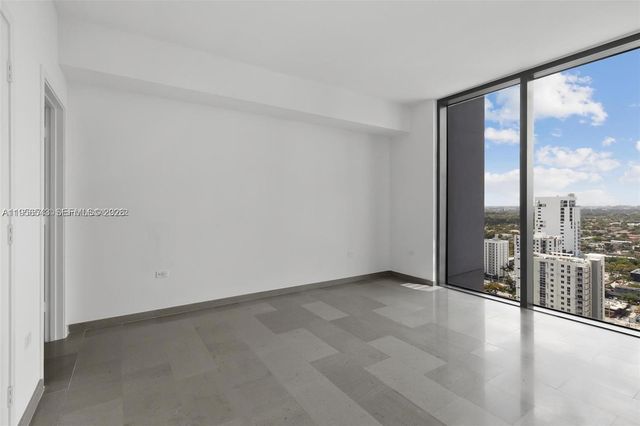 88 SW 7th St 2104, Miami, FL 33130