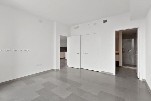 88 SW 7th St 2104, Miami, FL 33130