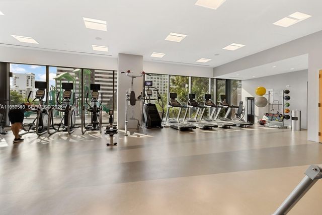 88 SW 7th St 2104, Miami, FL 33130