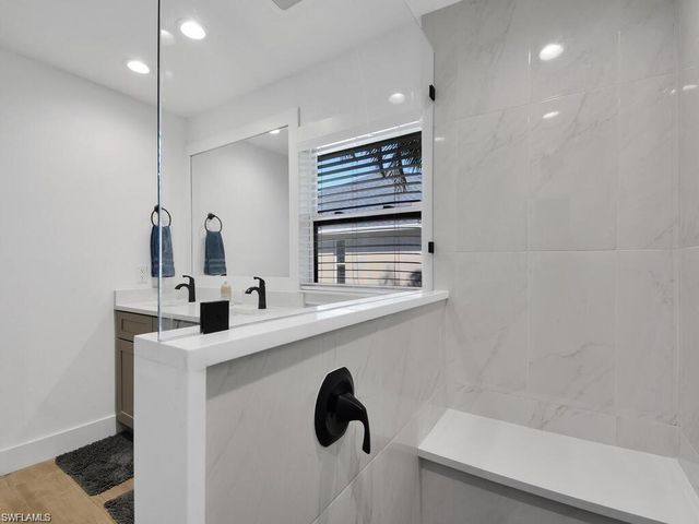 3840 SE 13th AVE, Cape Coral, FL 33904