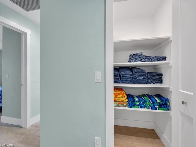 3840 SE 13th AVE, Cape Coral, FL 33904