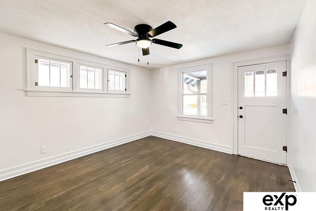 4643 Larimore Avenue, Omaha, NE 68104