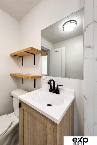 4643 Larimore Avenue, Omaha, NE 68104